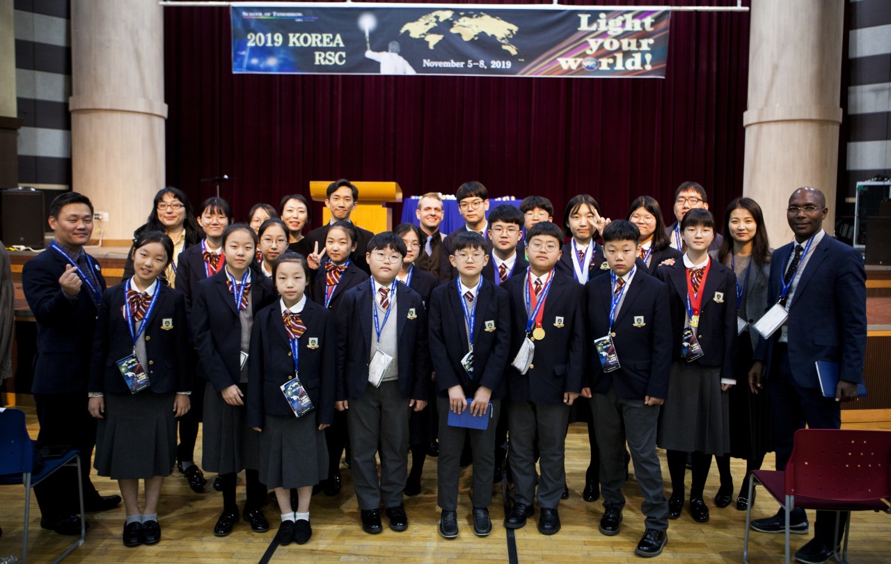 j_972Ud018svc1a8zzr8yy379s_kuxru.jpg
